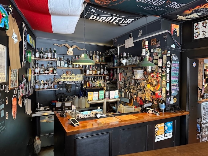 Grinners dive bar