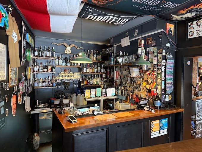 Grinners dive bar